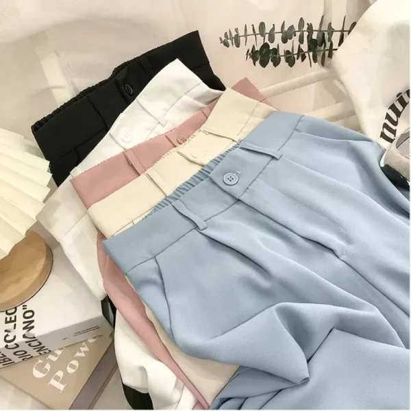 Pantalones elásticos de cintura alta para mujer.High-waisted elastic pants for women.